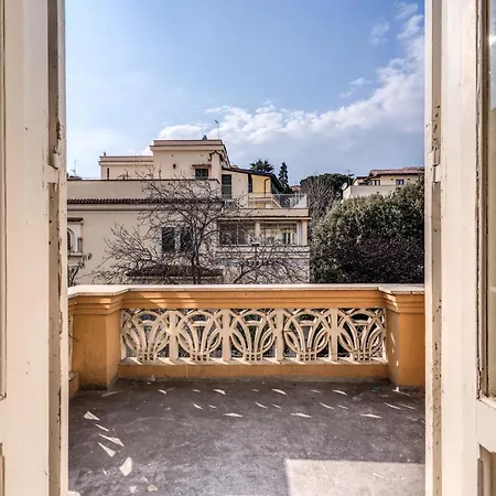 V E N E R E Villa Suites